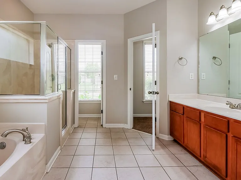 9555 Morning Shadow Dr — Photo 12