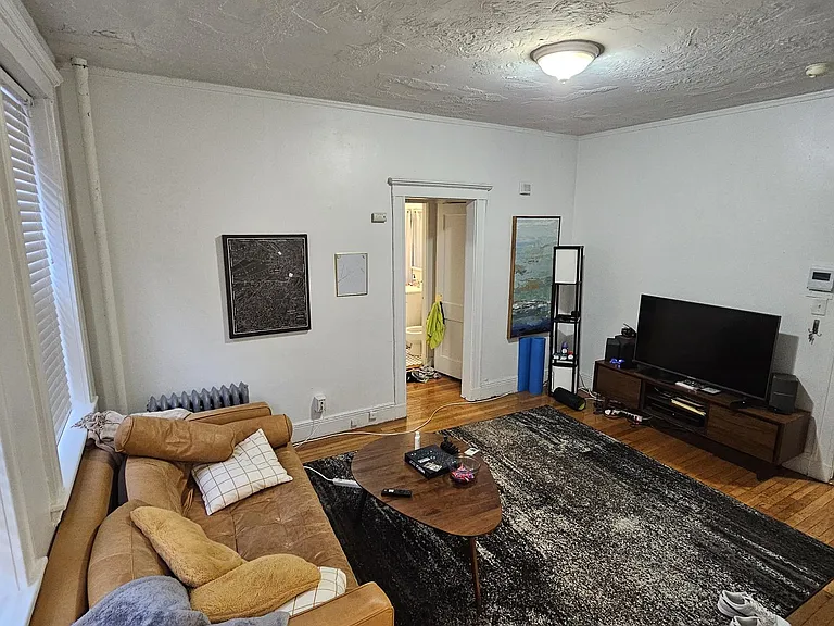 121 Park Dr #4 — Photo 2