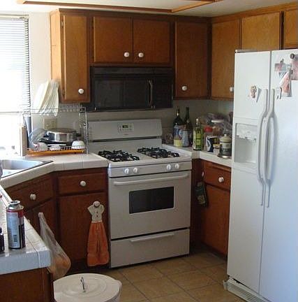 3rd image of 221 Estancia Pl