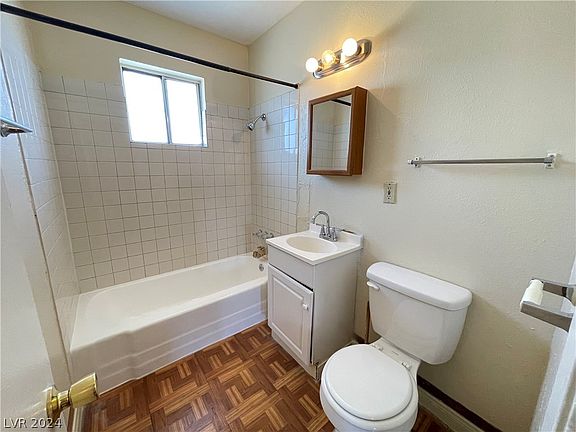 4th image of 2828 Marlin Ave