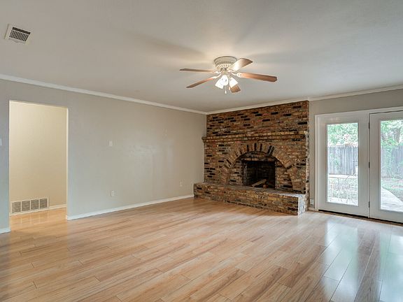 4th image of 2621 76th St