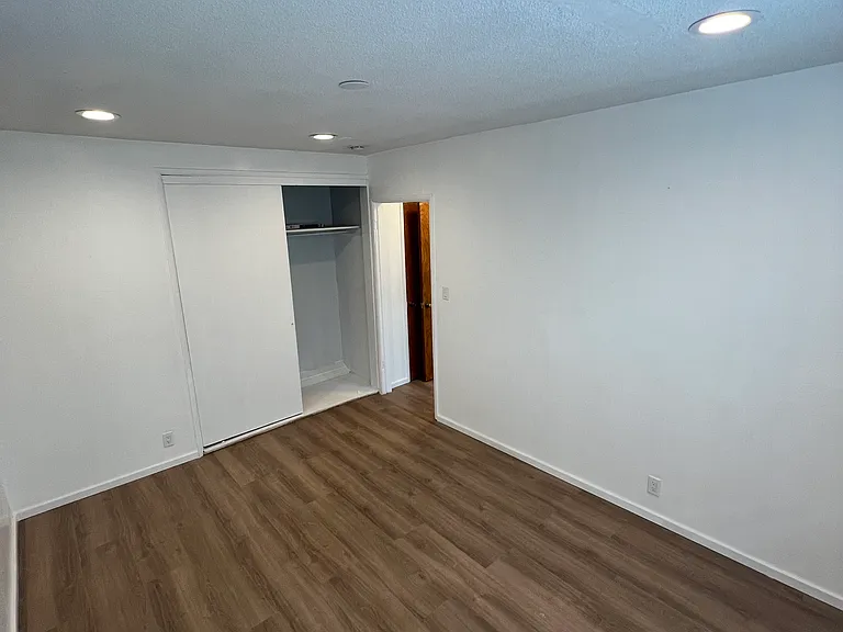 1000 Hancock Ave #1 — Photo 10