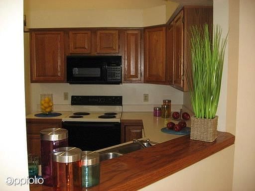 5th image of 2929 Lake Pineloch Blvd