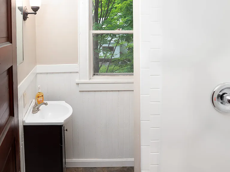 122 Frost St #2 — Photo 7
