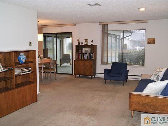 2nd image of 279 A Crosse Dr #279A