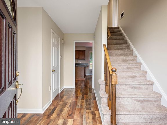 4th image of 102 Heidi Ln
