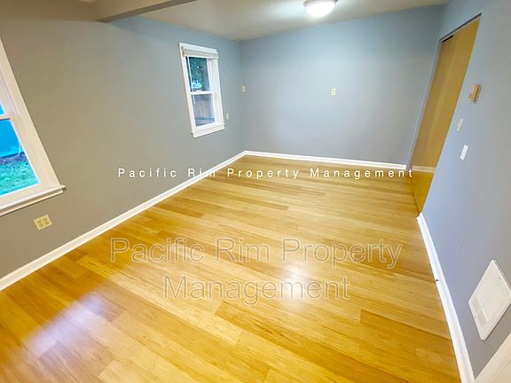 3rd image of 14825 W Thorne Ln SW
