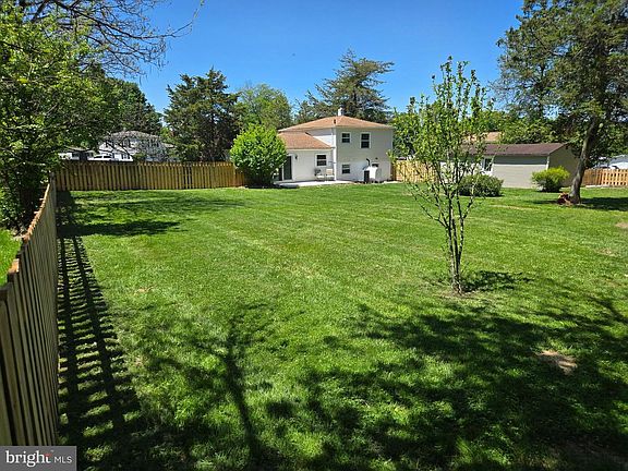 5th image of 970 Kingsway Dr