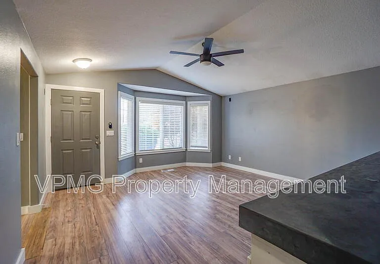 7602 NE 159th Ave — Photo 7