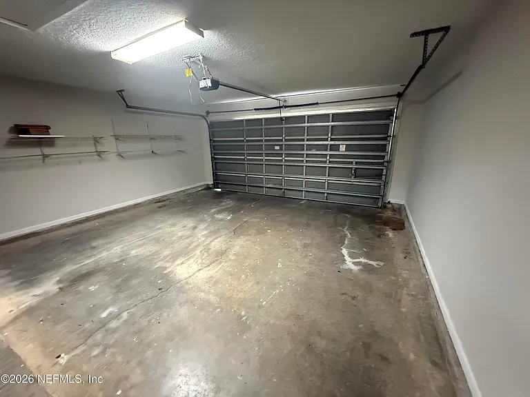 5550 Oak Crossing Dr — Photo 33