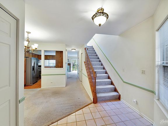 2nd image of 1056 Lakewood Cir