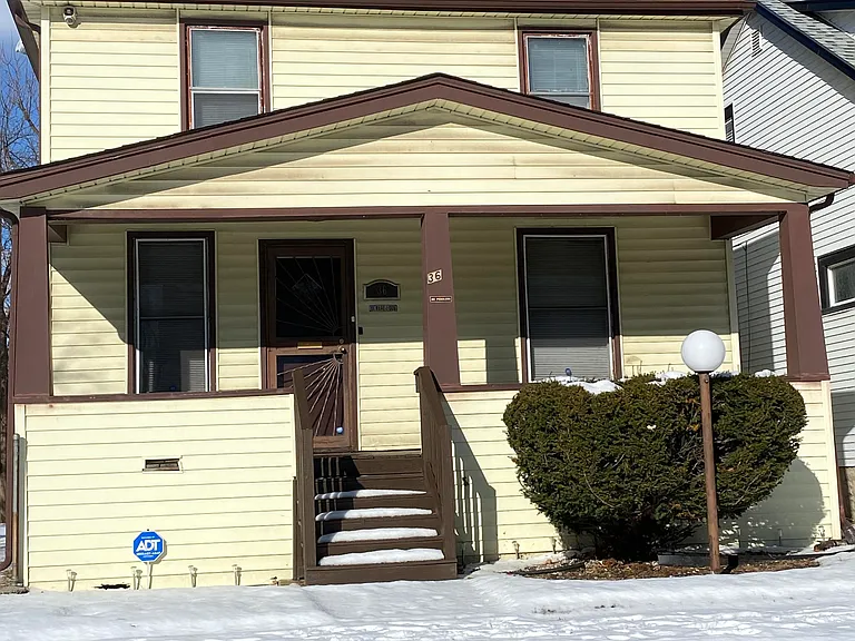 36 Brighton St — Photo 1