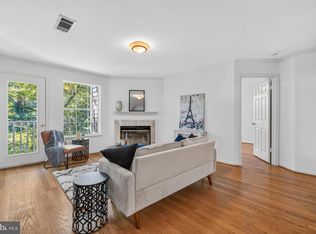 5818 Inman Park Cir APT 210, Rockville, MD 20852