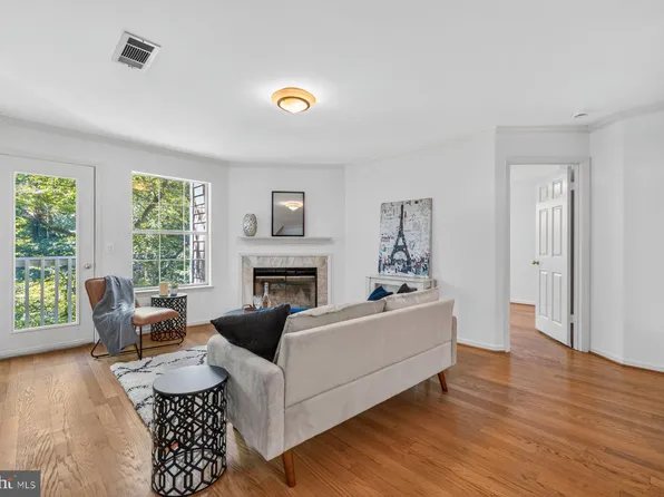 5818 Inman Park Cir #724, Rockville, MD 20852