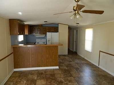 3rd image of 218 Tall Pines Ln