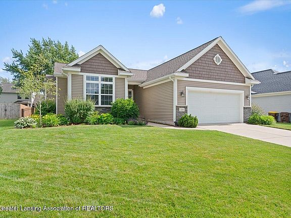 3rd image of 214 Ayla Dr