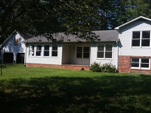 382 Stillwood Dr, Manchester, TN 37355