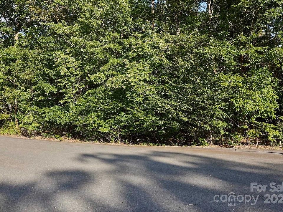 2nd image of 110 Cove Ct