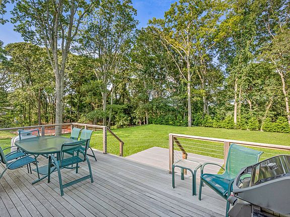3rd image of 70 Bay View Dr W