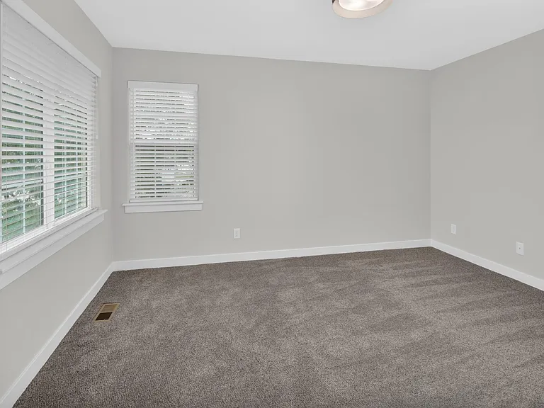 556 Moose Ct — Photo 11