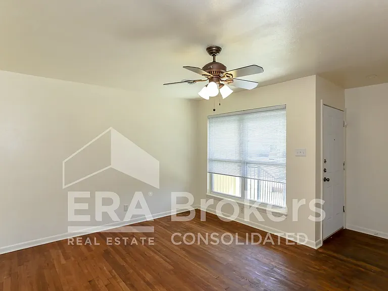 1401 Illinois Ave — Photo 5