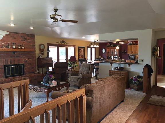 5th image of 2401 Pinecrest Ct