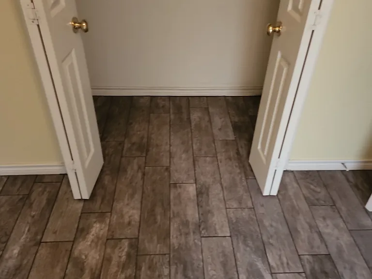 515 Kinney Dr — Photo 20