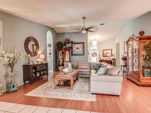 4th image of 2741 SW Slade Pl