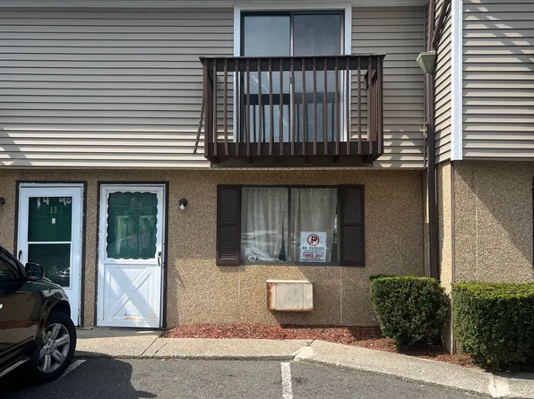 1448 Meriden Road APT 12, Waterbury, CT 06705