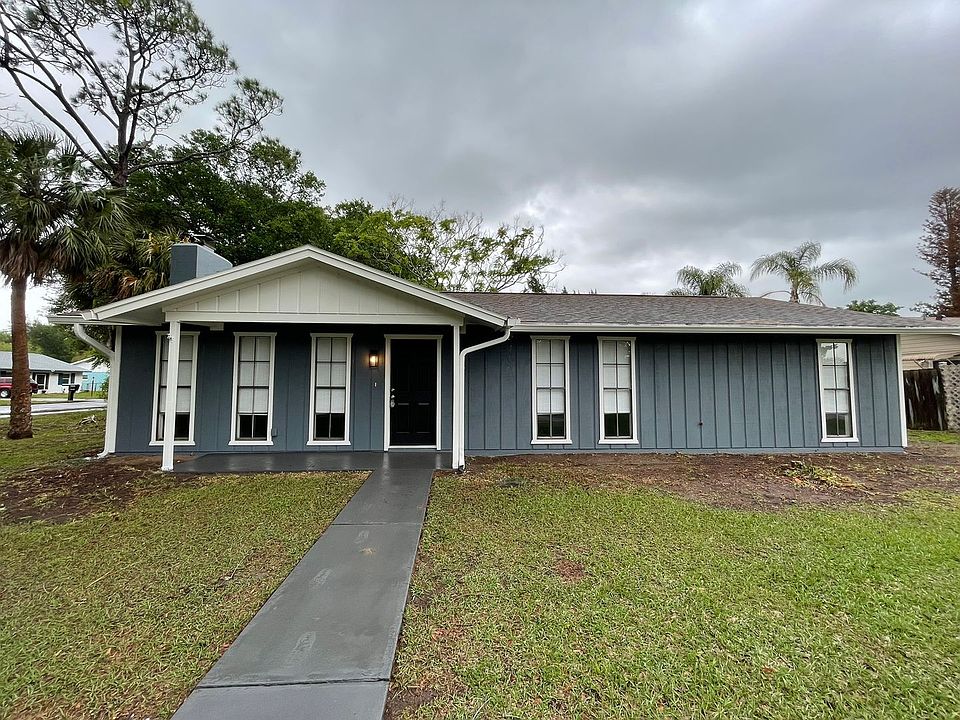 1st image of 90 Hickory Hills Cir