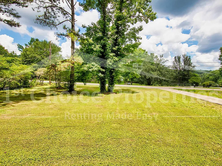 7823 Happy Hollow Rd #1 — Photo 2