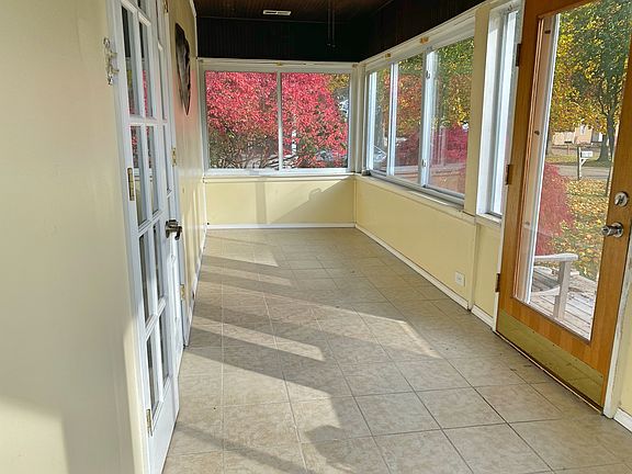 2nd image of 6422 Elmwood Dr