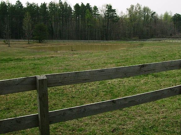Fence pasture(12  acres)