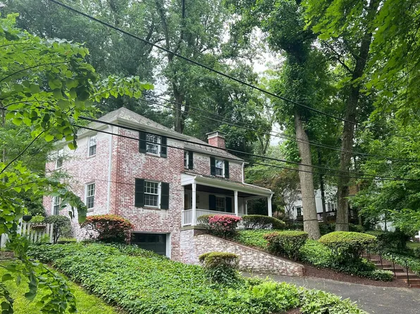 424 Greenbrier Dr, Silver Spring, MD 20910