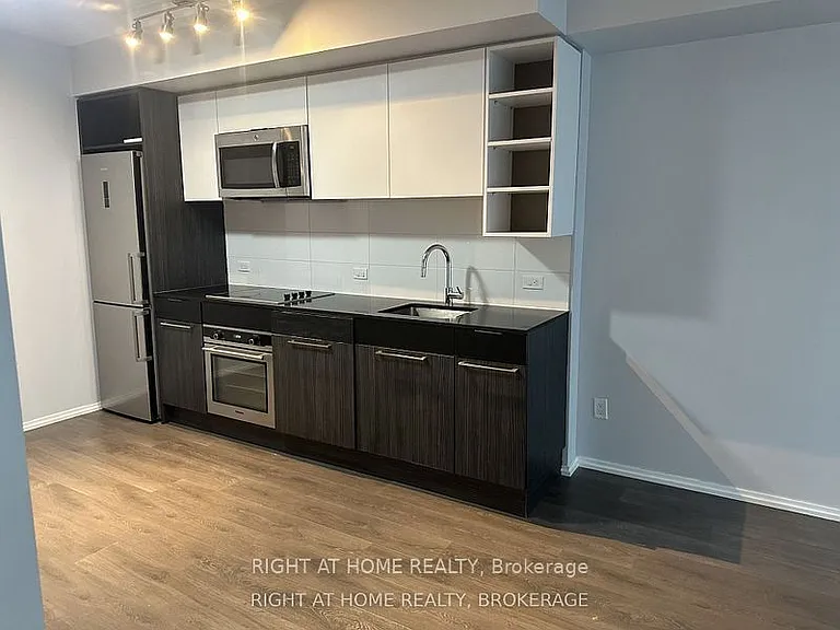 68 Shuter St #1507 — Photo 9