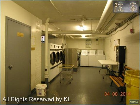 4th image of 2335 Hudson Ter APT D8
