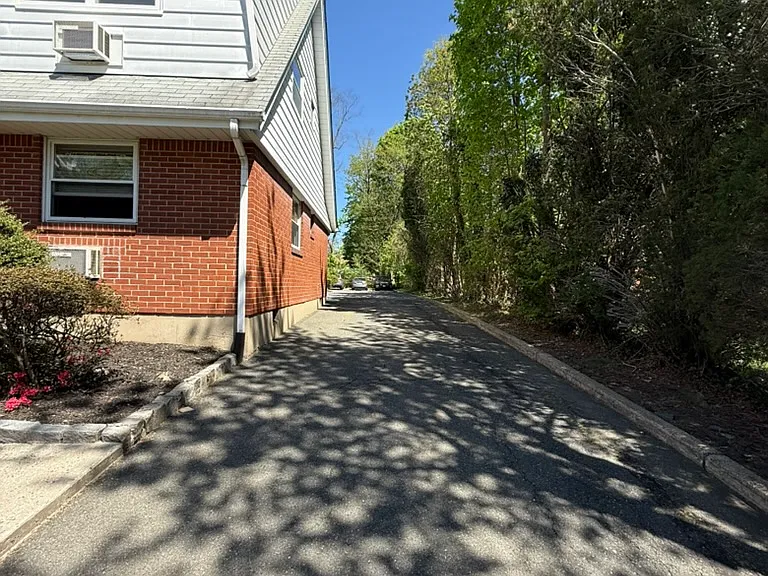 10 S Henry St #3 — Photo 3