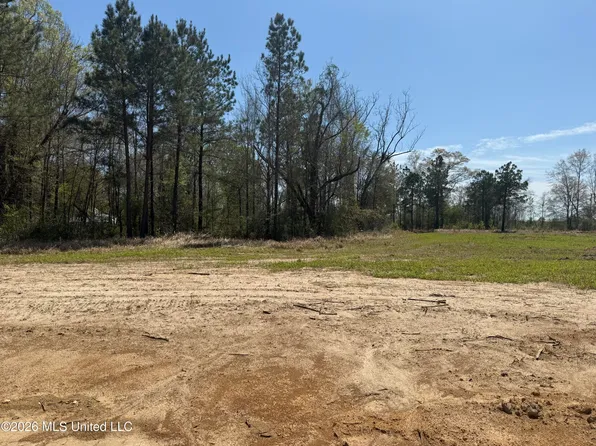 9 Oakley Ln, Lucedale, MS 39452