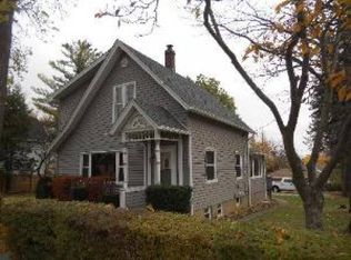 413 Wilcox Ave, Elgin, IL 60123