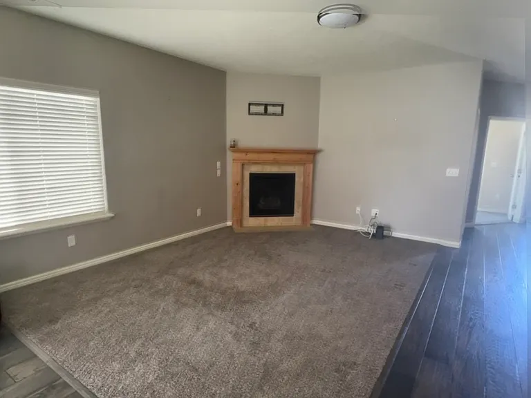 761 W Oak Green Dr — Photo 3