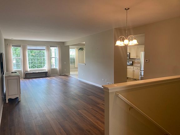 4th image of 13625 Wilshire Way