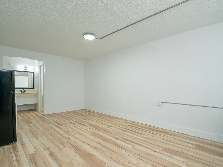 4120 Williams Ave #A — Photo 10