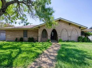 214 Sabine St, Portland, TX 78374