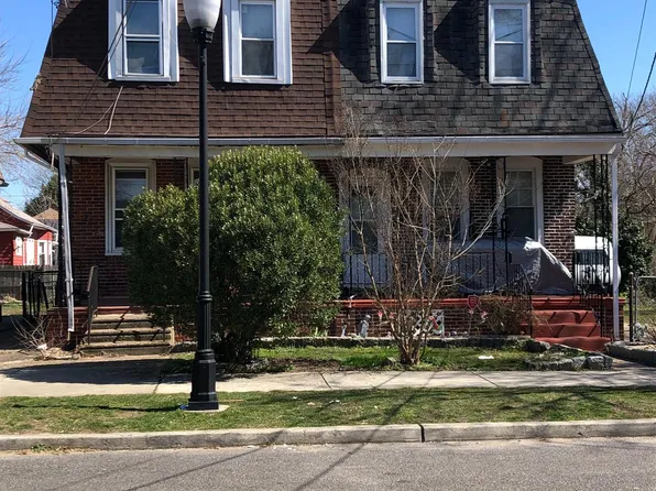 216 Maple Ave, Woodlynne, NJ 08107