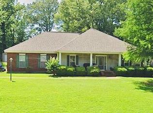 210 Wildwood Blvd, Jackson, MS 39212