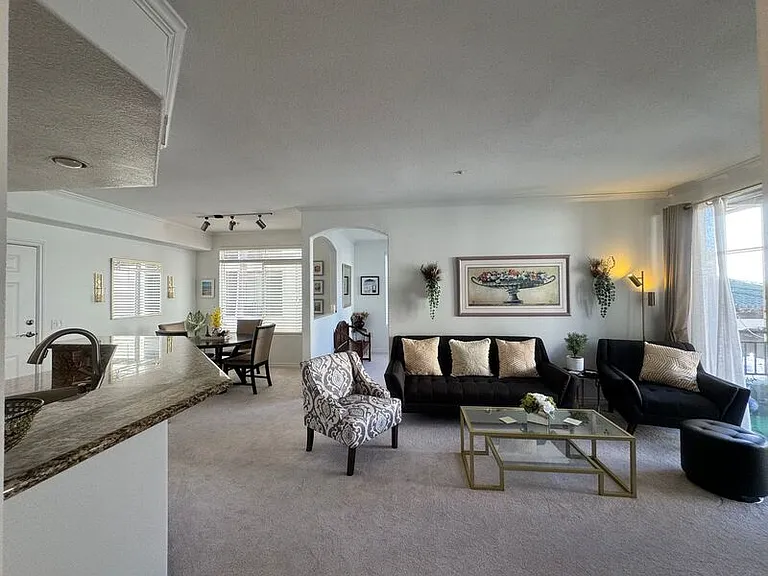 9263 Regents Rd #B210 — Photo 15