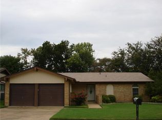 707 Salsbury Cir, Arlington, TX 76014
