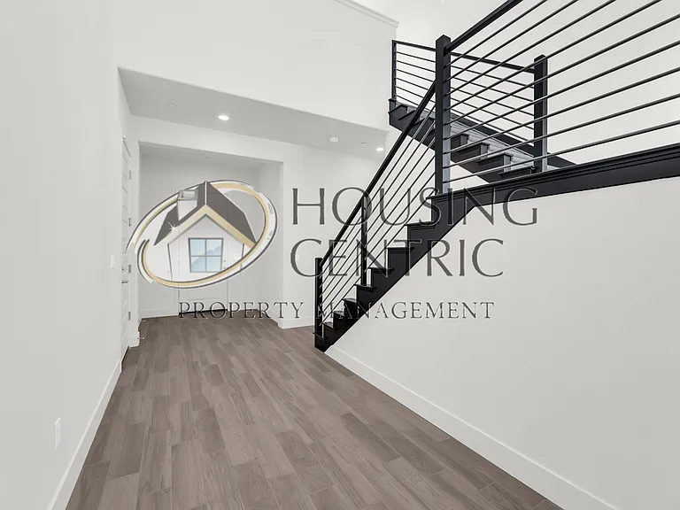637 Lincoln Ct — Photo 9