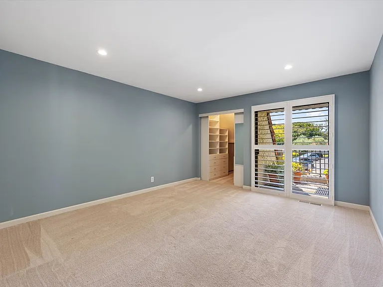 9 Heritage Ct — Photo 28