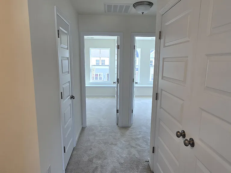 220 Greenpark Rd — Photo 25